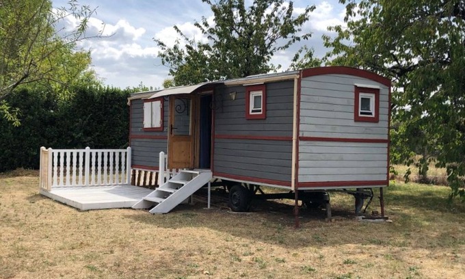 Bernay-Saint-Martin House | QUIET ROULOTTE on land with swimming pool