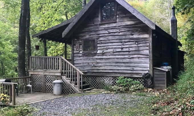 Whittier Cabin | Quiet Rustic Getaway
