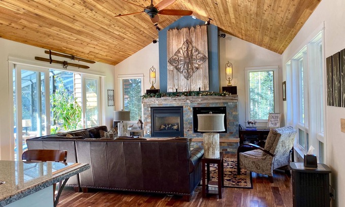 Telluride House | Quiet, Secluded, Spacious Home w/Hot Tub and Fire Table