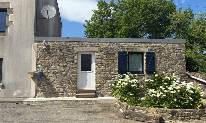 Guilers Apartment | Quiet, single-storey Ty an Avel studio, 15 minutes from beaches and Brest center