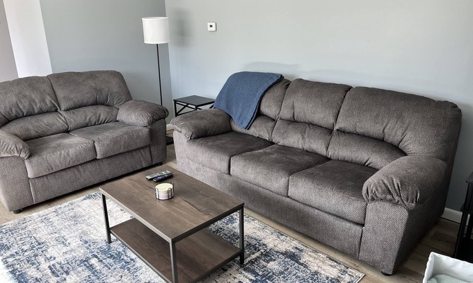 Rantoul House | Quiet, Spacious and Comfy!