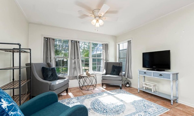 Mid City South House | Quiet Spacious Cottage - Mid-City District