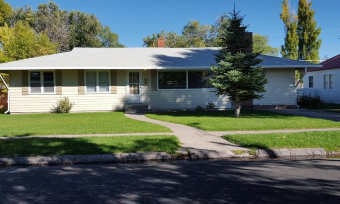 Alamosa House | Quiet Spacious Home. Centrally Located in Alamosa, Near The Rio Grande River