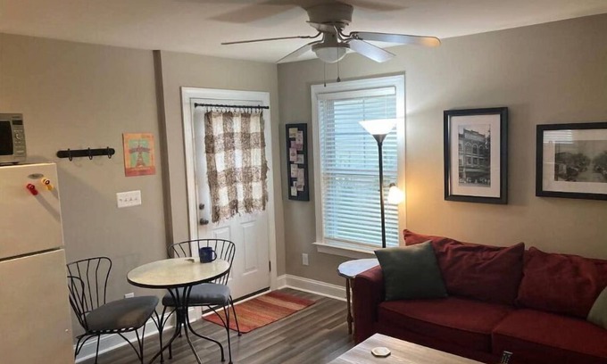 Rio Apartment | Quiet Studio Apartment/Carriage House