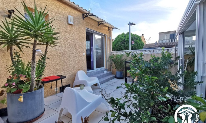 Marseillan Apartment | Quiet studio in Marseillan for 1 couple 2 children or 2 biker couples