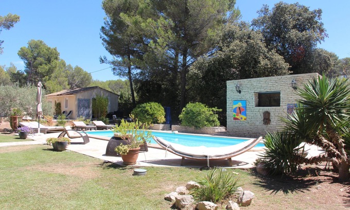 Velaux Apartment | Quiet T2 with swimming pool