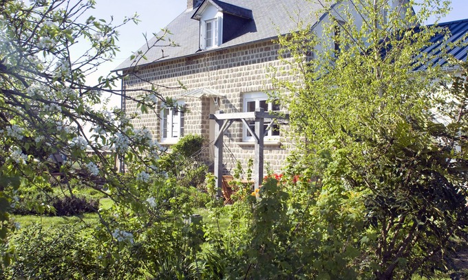 Buais-les-Monts House | Quiet, tranquille organic bed and breakfast, 45 minutes from the Mont-Saint-Michel