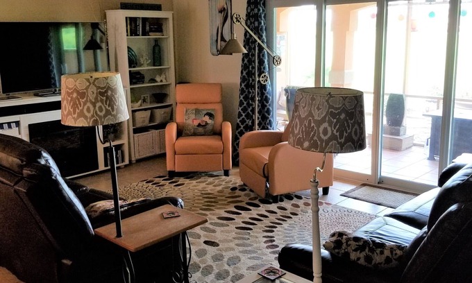 Aransas Pass House | Quiet Vacation Home, close to Conn Brown Harbor, Rockport, and Port A beaches.
