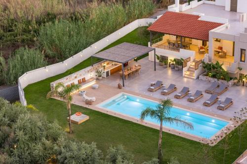 Gerani Villa | Quiet Villa Aviana,garden, heated pool,BBQ,jacuzzi