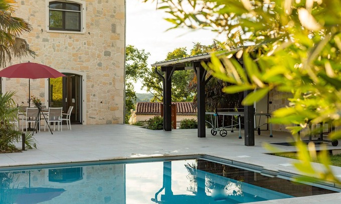 Moncrabeau Villa | Quiet Villa in a country hamlet with AC, private heated pool, pétanque court.