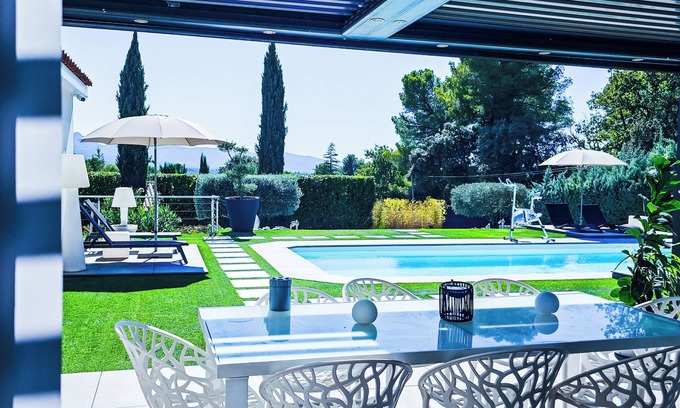 Pourcieux Villa | Quiet villa with swimming pool, Jacuzzi, boules court, 25 min from Aix en Provence.