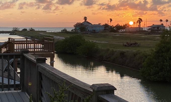 Rockport House | Quiet Waterfront Retreat minutes from downtown.