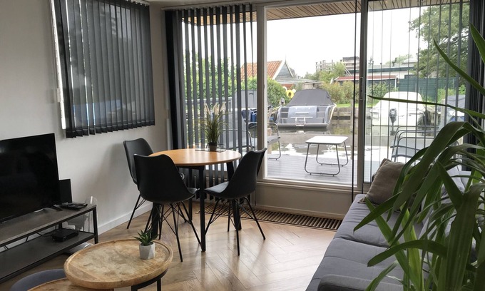 Municipality of Aalsmeer Boat Rental | Quiet Waterloft Near Amsterdam and Schiphol Ws11