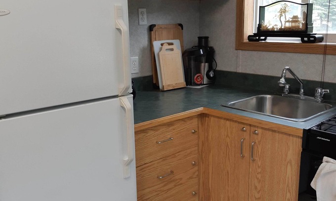 Lac La Biche Bed & Breakfast | Quiet wilderness location, many lakes nearby for fishing and recreation.