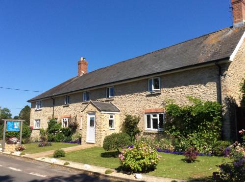 Halstock Bed & Breakfast | Quiet Woman House