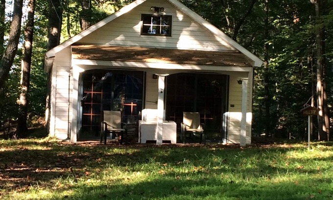 Lusby Cottage | Quiet Woodland cottage near St. Leonard's Creek