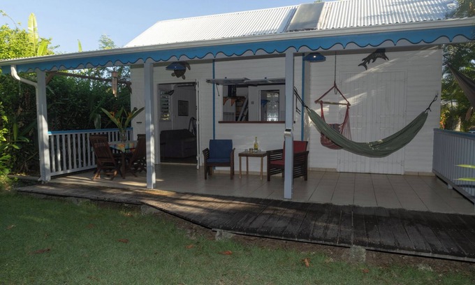 Saint-Francois House | Quietly situated gite with water supply.