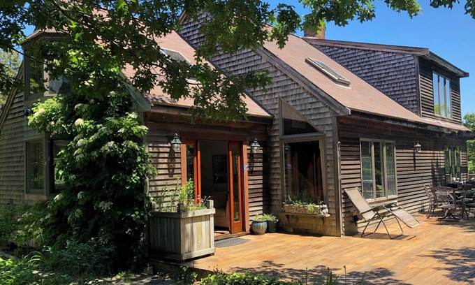 Truro House | Quintessential Cape Cod Oceanside Getaway-Book your Best Truro Fall Retreat Now!