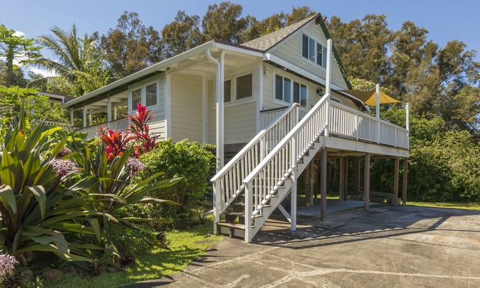 Pupukea Apartment | Quintessential Cottage at Sunset Beach!~!