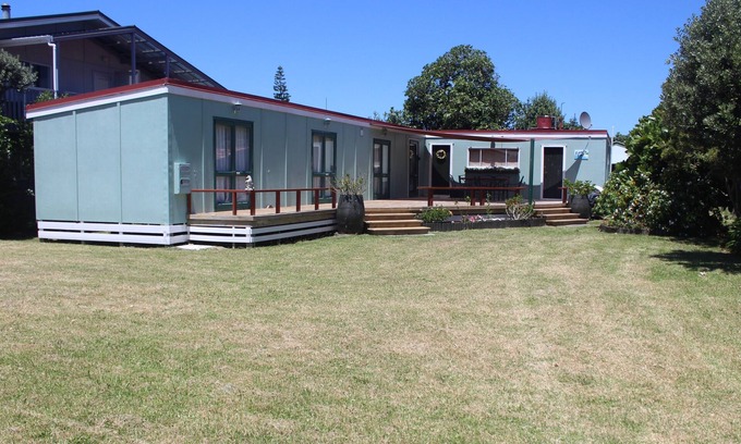 Mahia House | Quintessential Family Bach at Mahanga Beach