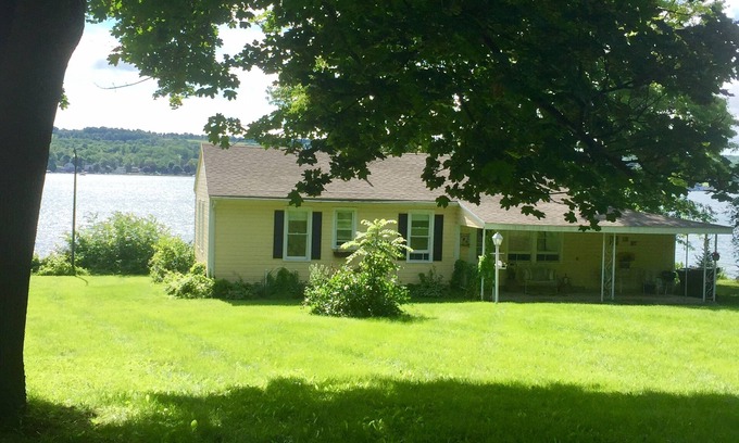 Geneseo Cottage | QUINTESSENTIAL FINGER LAKES COTTAGE! CHARM ABOUNDS IN THIS COZY LAKEFRONT GEM!