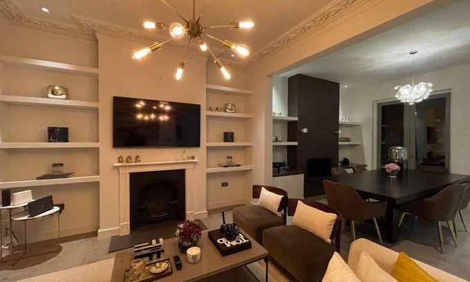 Southwark House | Quintessential Town House Close to Central London