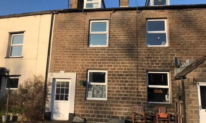 Hawes Cottage | Quirky Cottage in The Heart Of The Yorkshire Dales. Great reviews. Book early