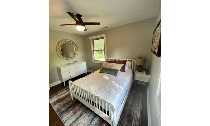Eighth Avenue House | Quite 2bed/1bath hideaway on spacious lot