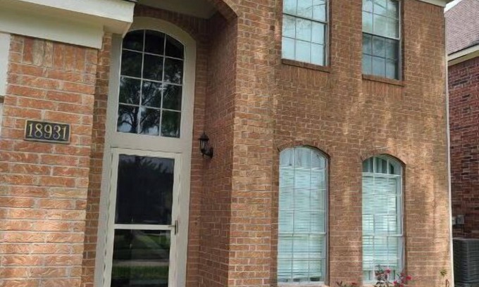 Atascocita House | Quite cottage close to Bush International Airport