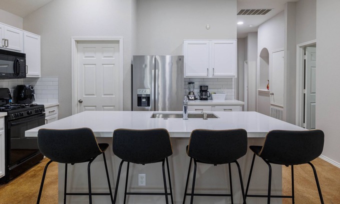 Austin House | Quite house near everything