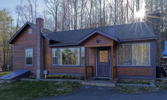 Guild House | Qutie Pie House 2 Bedroom Home by RedAwning