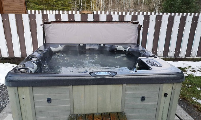 Beauceville Ski Chalet | Réserver et relaxer dans notre SPA 4 saisons
