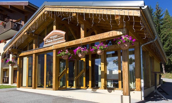 Doucy-Combelouviere Apartment | Résidence Beauregard 310N
