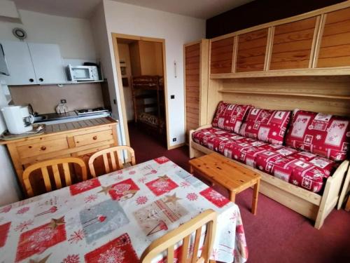 Montalbert Apartment | Résidence Les Charmettes - Studio avec coin motagne 4 personnes Montalbert MAE-9294