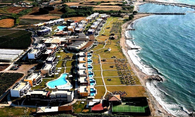 Fanes House | R 1020 Suite with Private Pool All Inclusive Free Cancellation