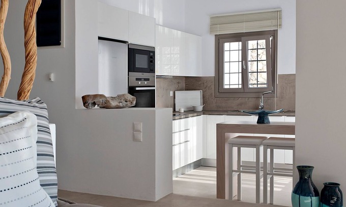 Santorini Villa | R 1227 Titus Senior Villa with Private Pool With Guest Laundry, Lounge & Outdoor Jacuzzi