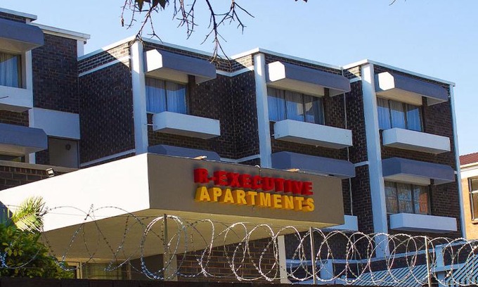 Harare Hotel | R Executive Apartments