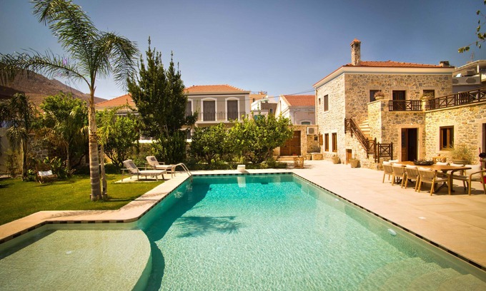 Kalymnos Town Villa | R&G Luxury accommodation in Kalymnos (Private Villa)