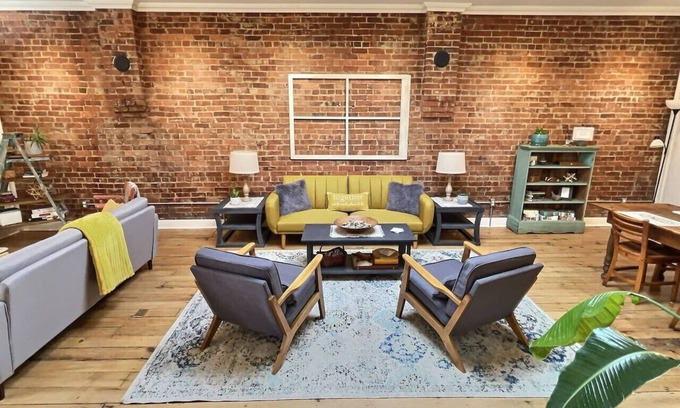 Moberly Apartment | R&R Guest House- Renovated Downtown Gem, Patio