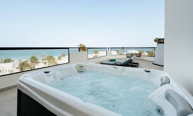 Bahia Calma Hotel | R2 Higos Beach Apartments