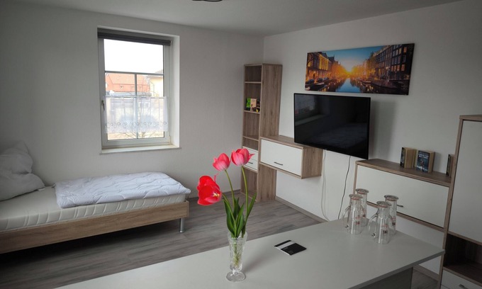Zeitz Apartment | R2LIVING the small vacation apartment for a pleasant stay