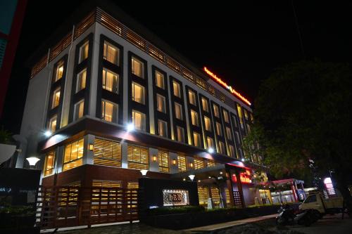Thoraipakkam Hotel | Raaj Bhaavan Clarks Inn Chennai