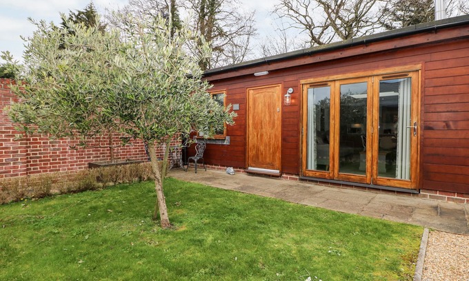 Fareham Cottage | RABBIT'S WARREN, luxury holiday cottage in Titchfield Common