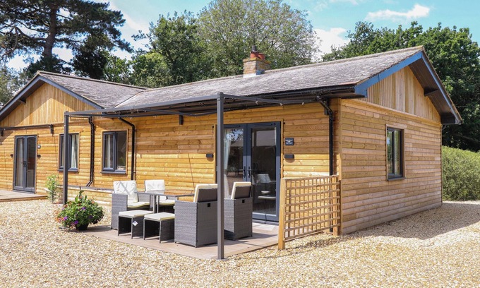 Ringstead Cottage | RABBIT WARREN LODGE, family friendly, with a garden in Snettisham