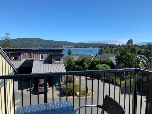 Sooke House | Race Rocks Townhouse - Sooke