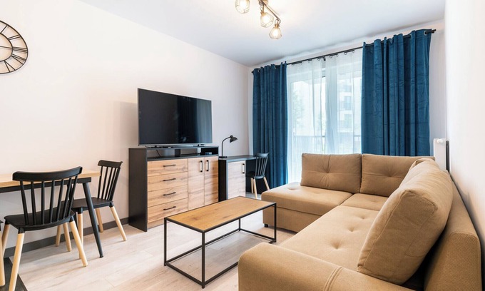 Katowice Apartment | Raciborska 2-Bedroom Apartment