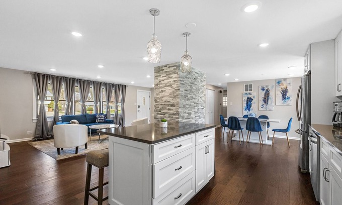 Wasco House | Radiance- 4 BRs, 2BAs