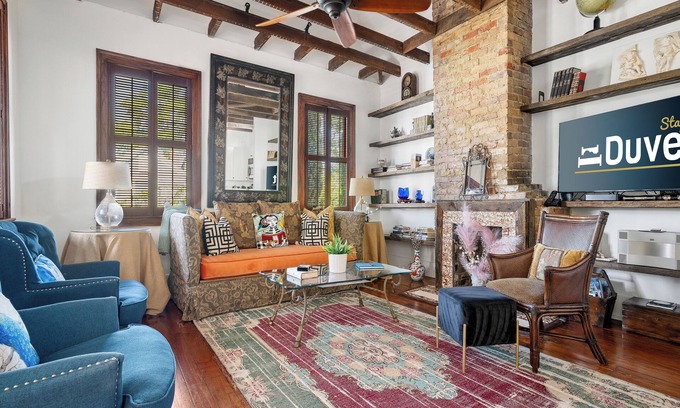 Westside Apartment | Radiant Retreat | A Cozy Haven with Eclectic Charm