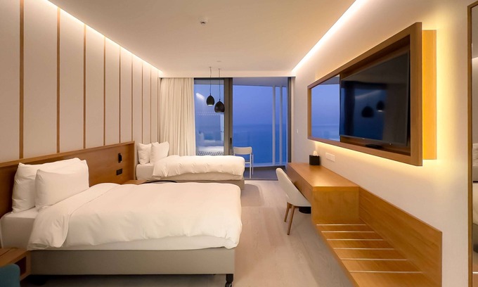 Oroklini Hotel | Radisson Beach Resort Larnaca