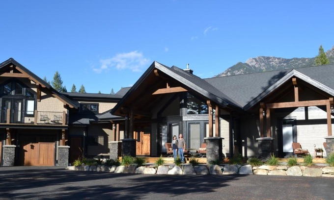 East Kootenay Apartment | Radium Elk Park B & B